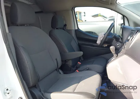 2015 Nissan Nv200 S z USA, uszkodzony, nr VIN 3N6CM0KN1FK710369